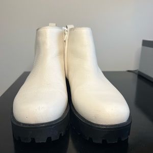 White Chelsea boots by Zodiac